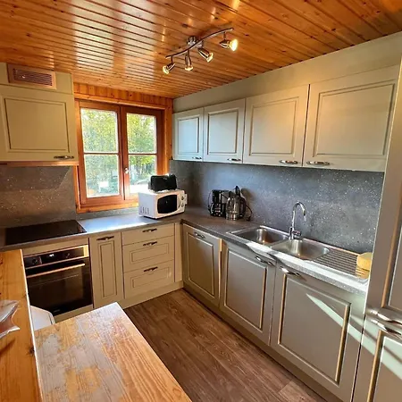 Beautiful Bungalow For 4 People With Large Garden Ferienhaus *
