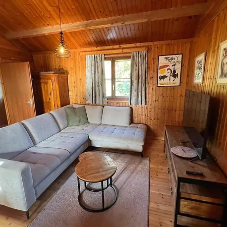 Ferienhaus Beautiful Bungalow For 4 People With Large Garden *